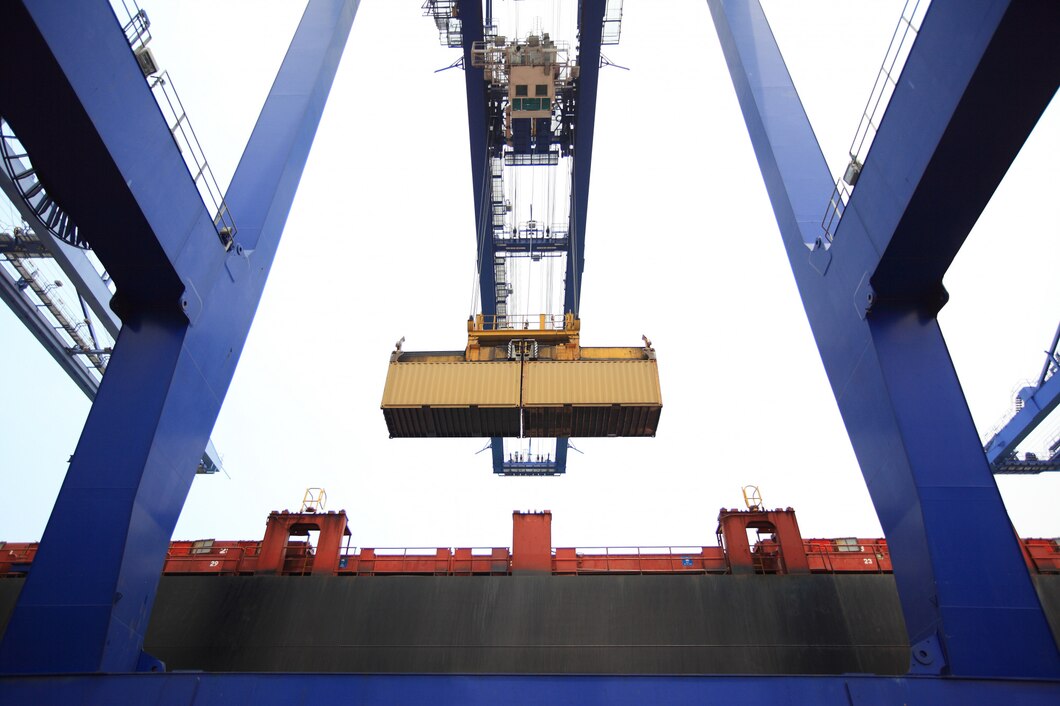 Zastosowanie plomb kontenerowych w przemyśle transportowym: jak zapewnić bezpieczeństwo ładunków